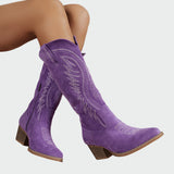 Neža – pearl cowboy boots with elegant embroidery
