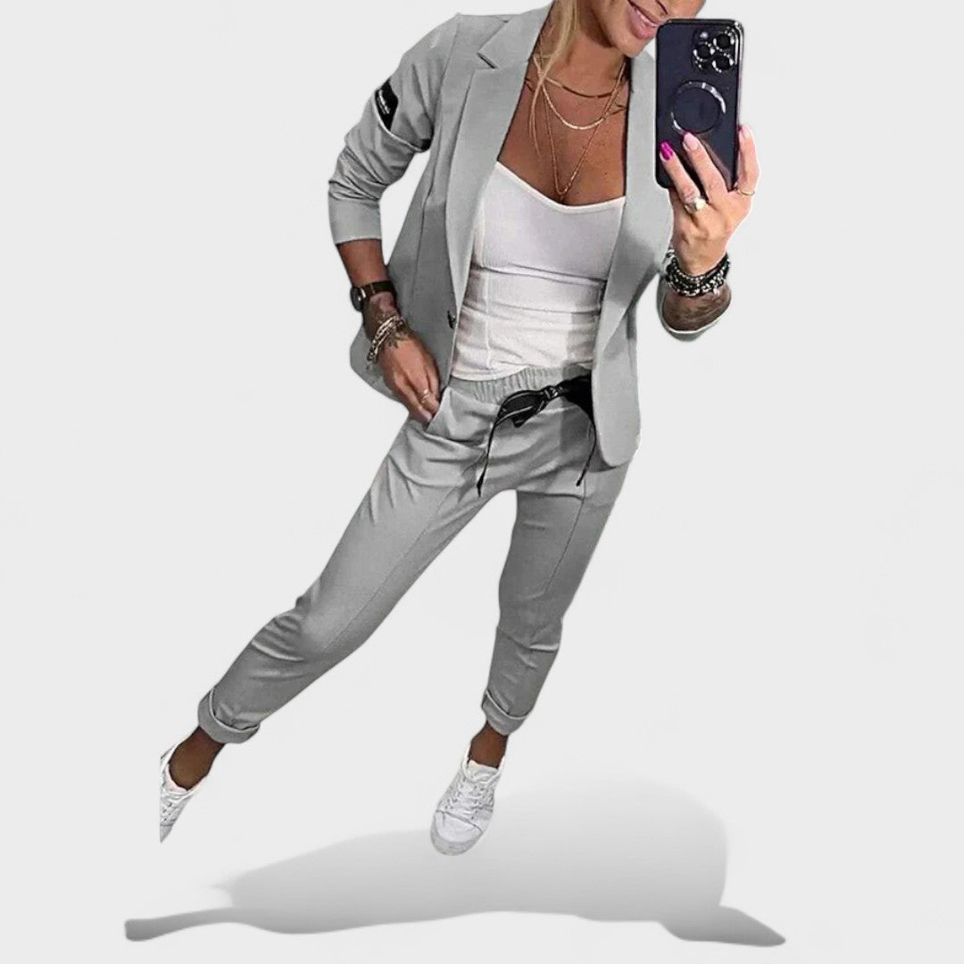 Karolina Tailored Set with Soft Blazer and Trousers