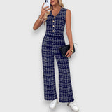 Complete Set with V-Neck and Coordinated Pants