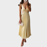 Katarina - Elegant Dress with V-Neck and Pleated Skirt
