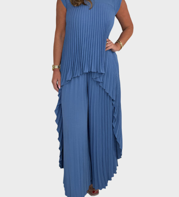 Falten Jumpsuit with Short Sleeves and Top