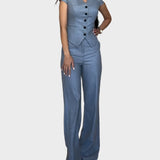 Complete with V-neck and pants