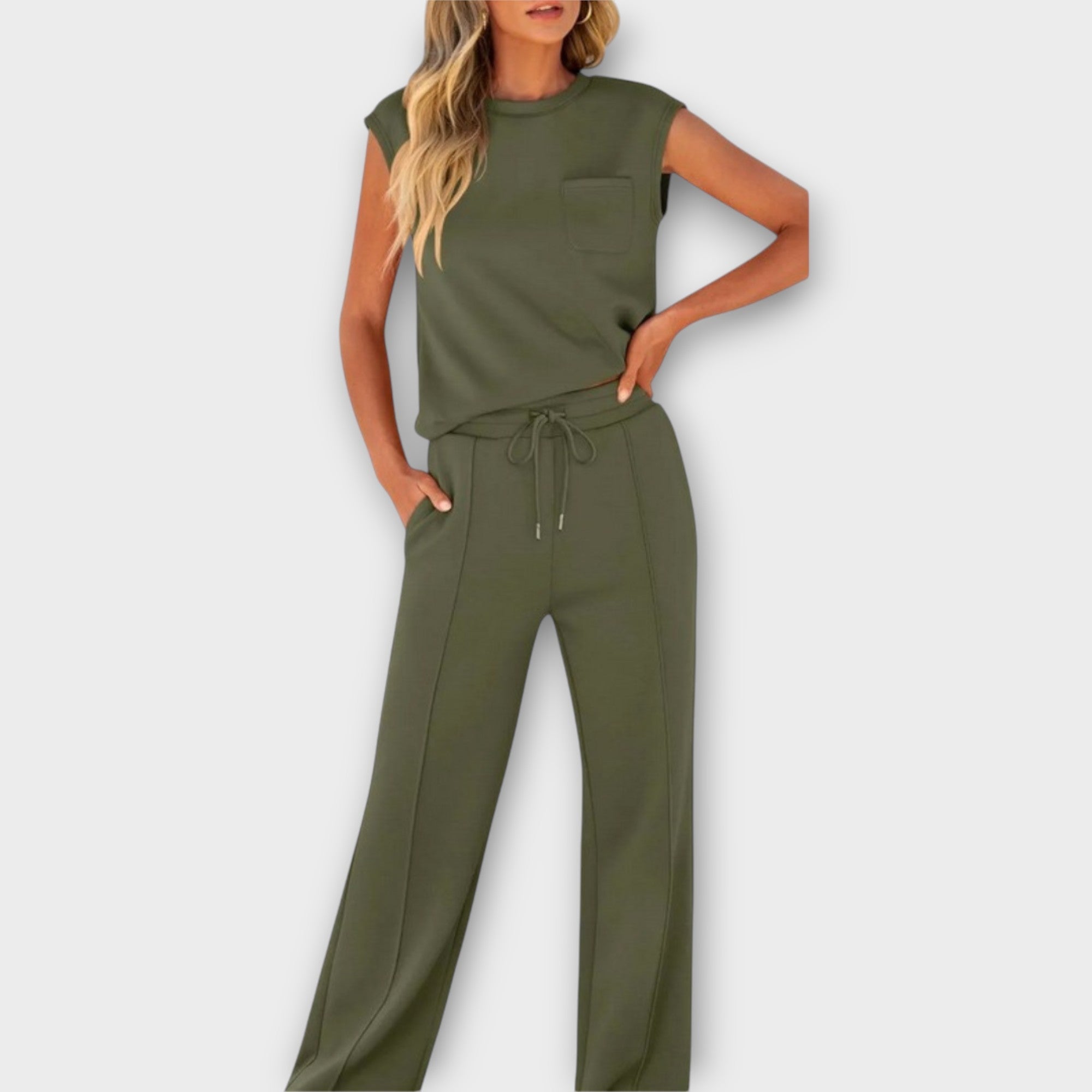 Set of sleeveless tops and pants with drawstring