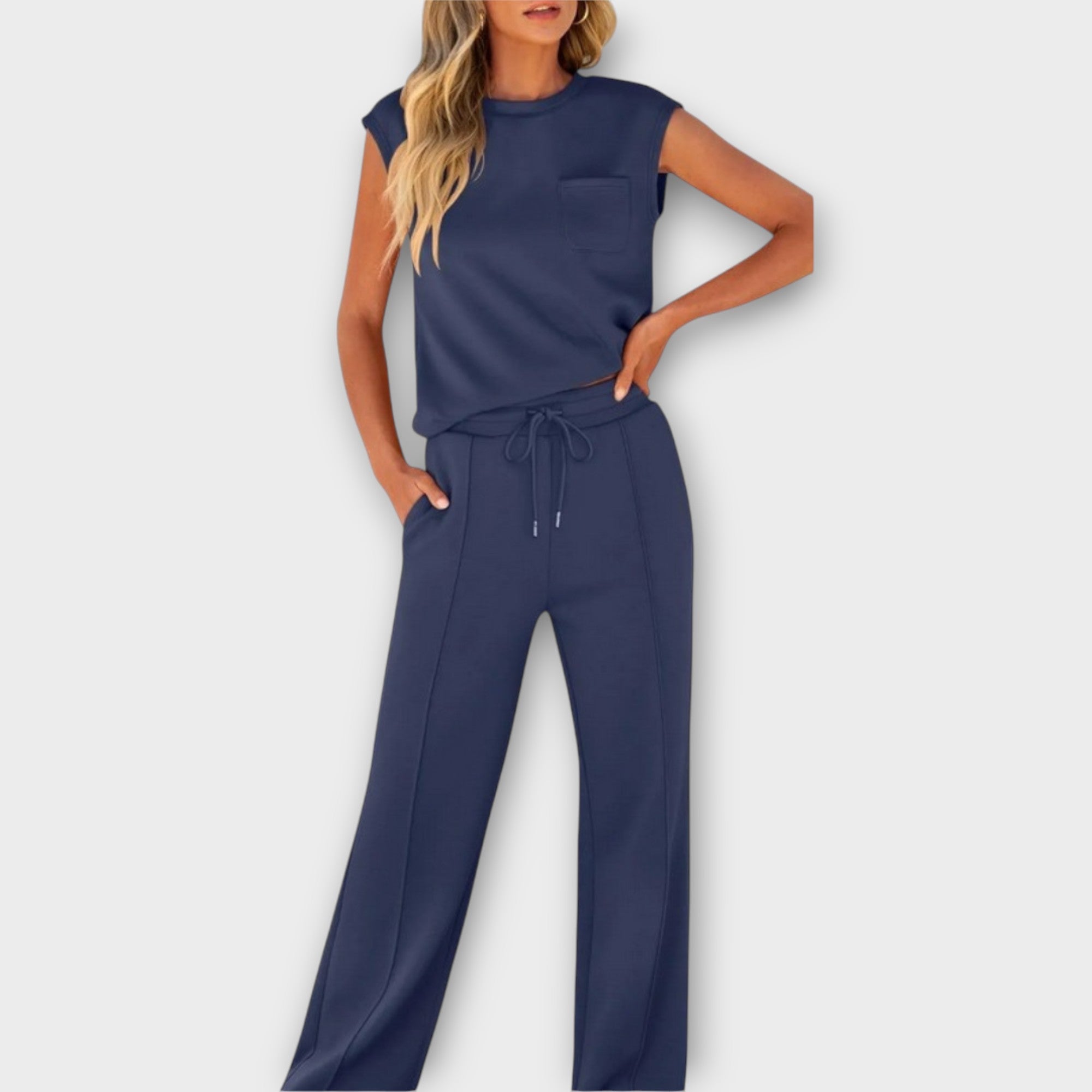 Set of sleeveless tops and pants with drawstring