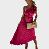 Nika - Elegant Dress with Ruffles on the Shoulders for a Chic Look