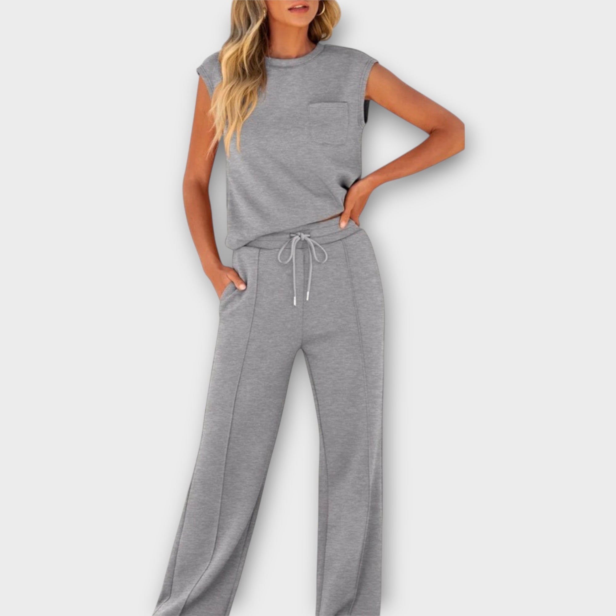 Set of sleeveless tops and pants with drawstring