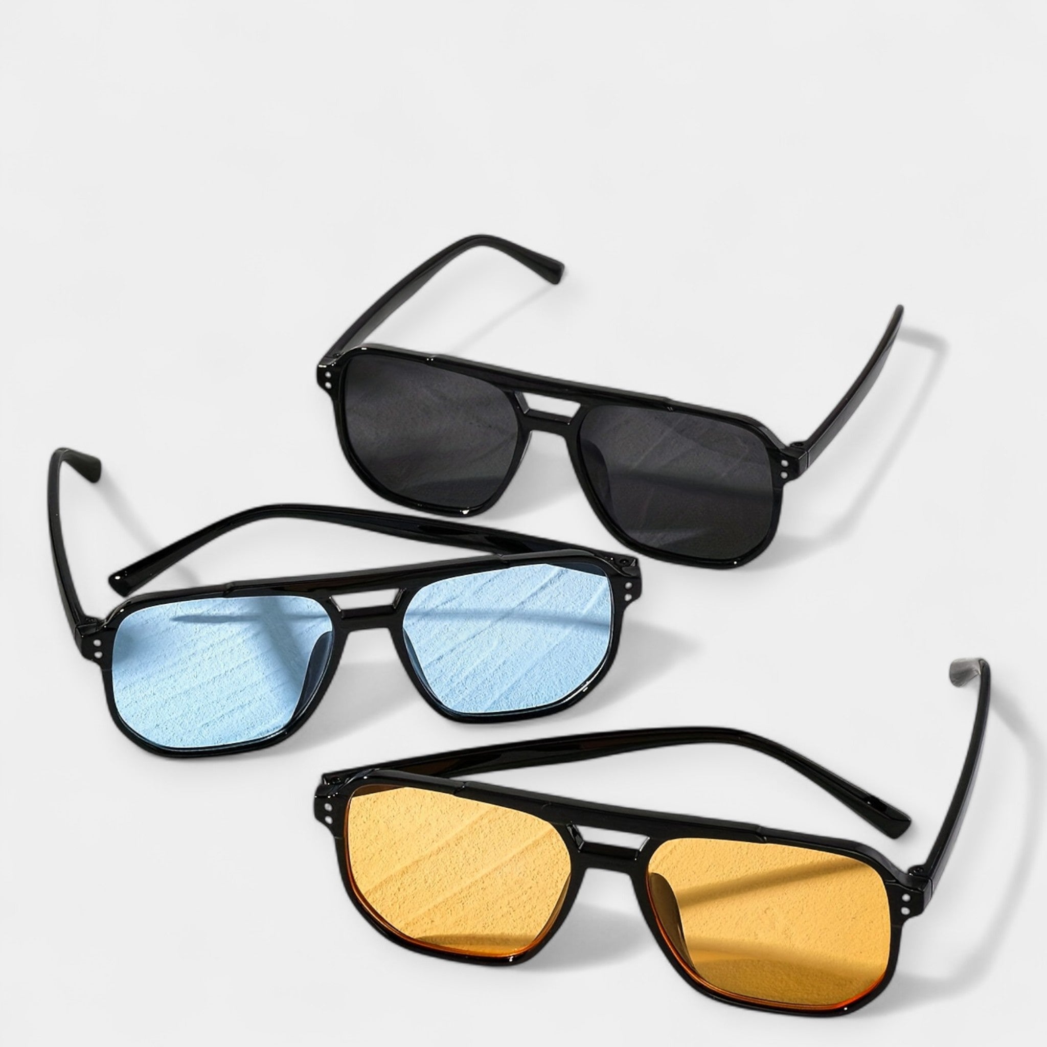 Square Glasses with Threads