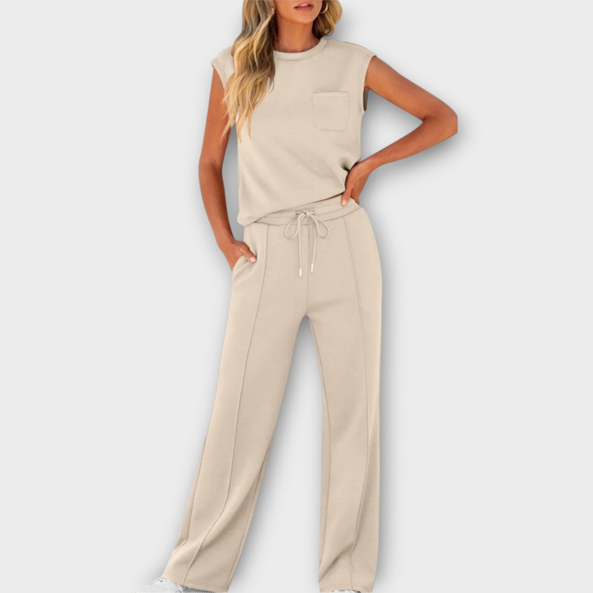 Set of sleeveless tops and pants with drawstring