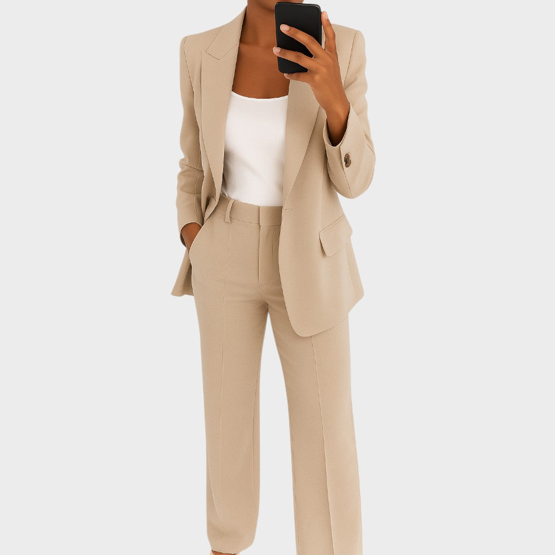 Aldona Elegant Business Suit for a Chic and Professional Look