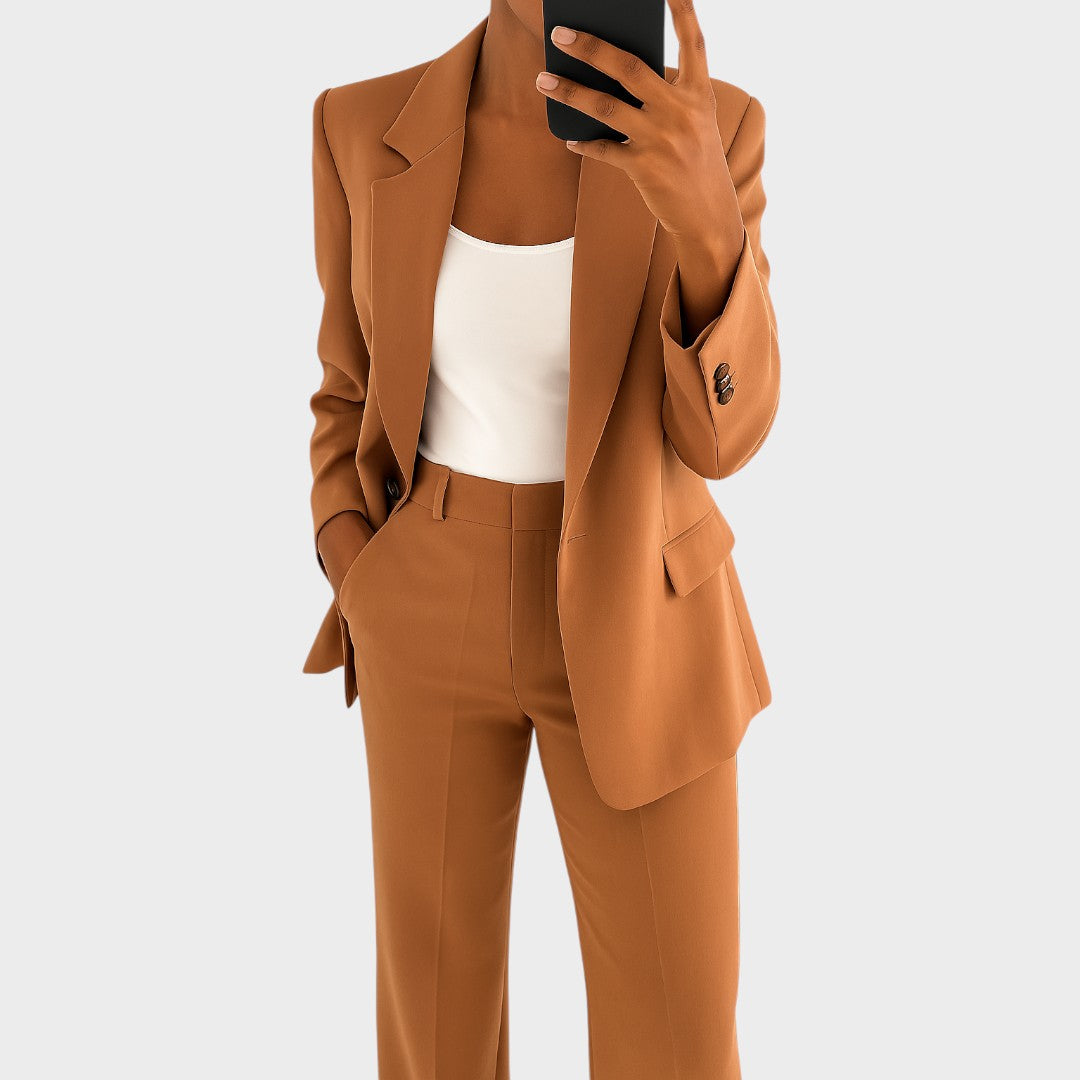 Aldona Elegant Business Suit for a Chic and Professional Look