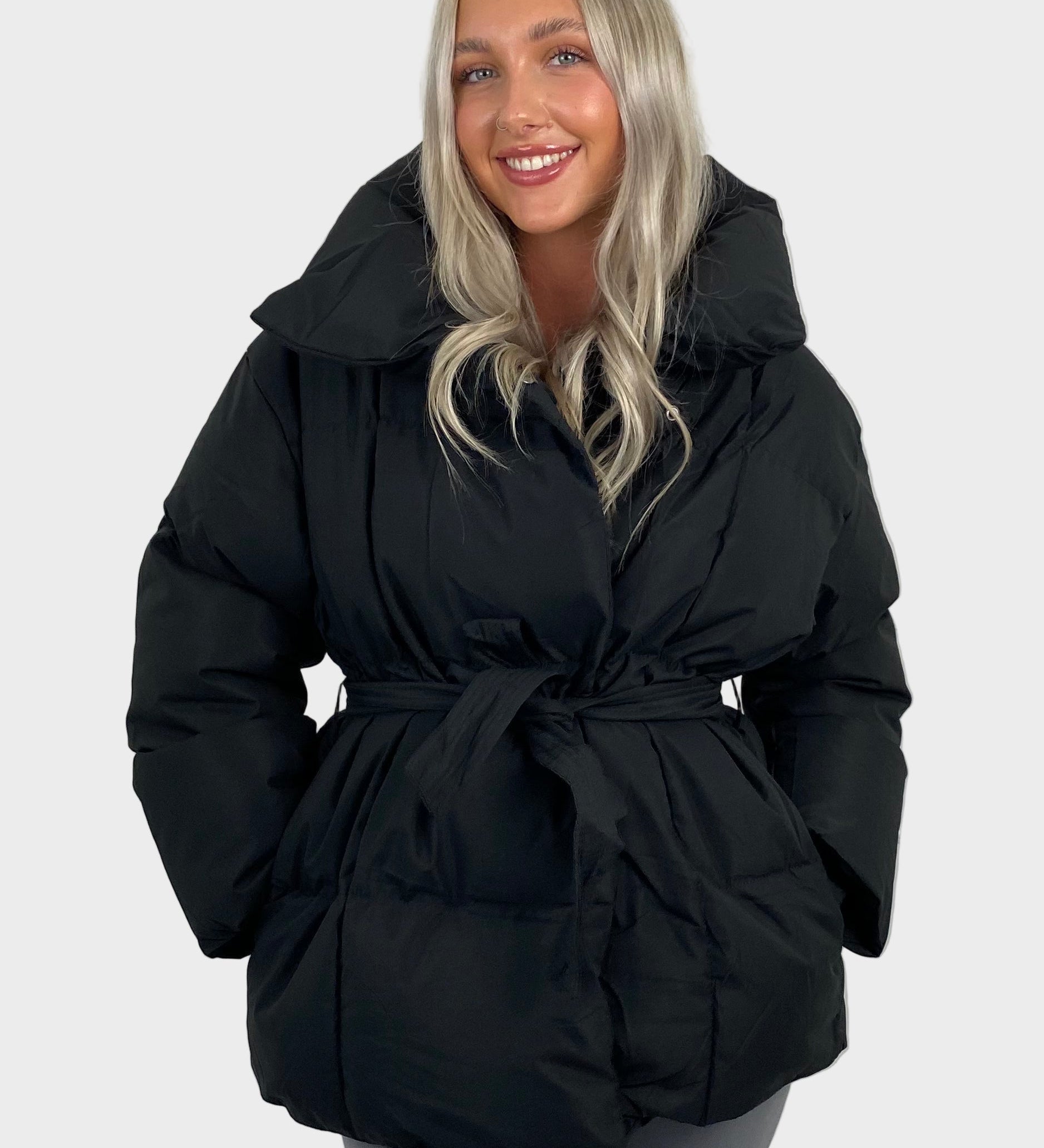 Maja - Short Puffer Jacket with Belt