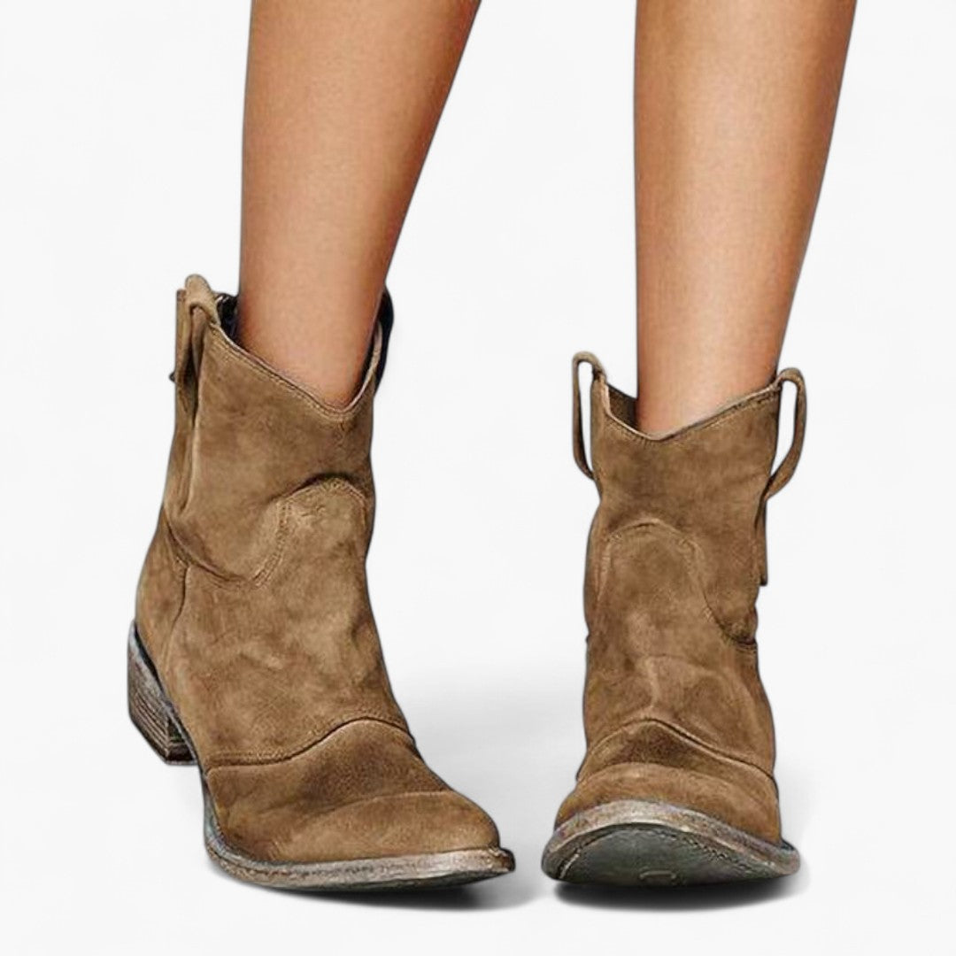 Kamilė – Timeless Boots