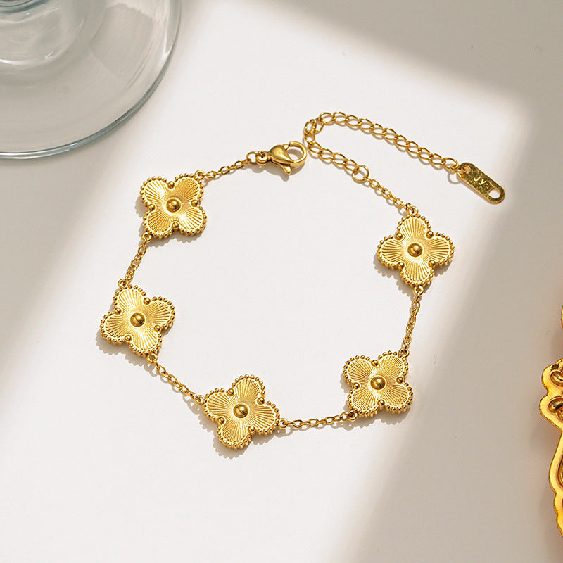 CLAVERIA – stylish statement bracelets