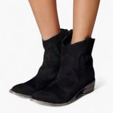 Kamilė – Timeless Boots