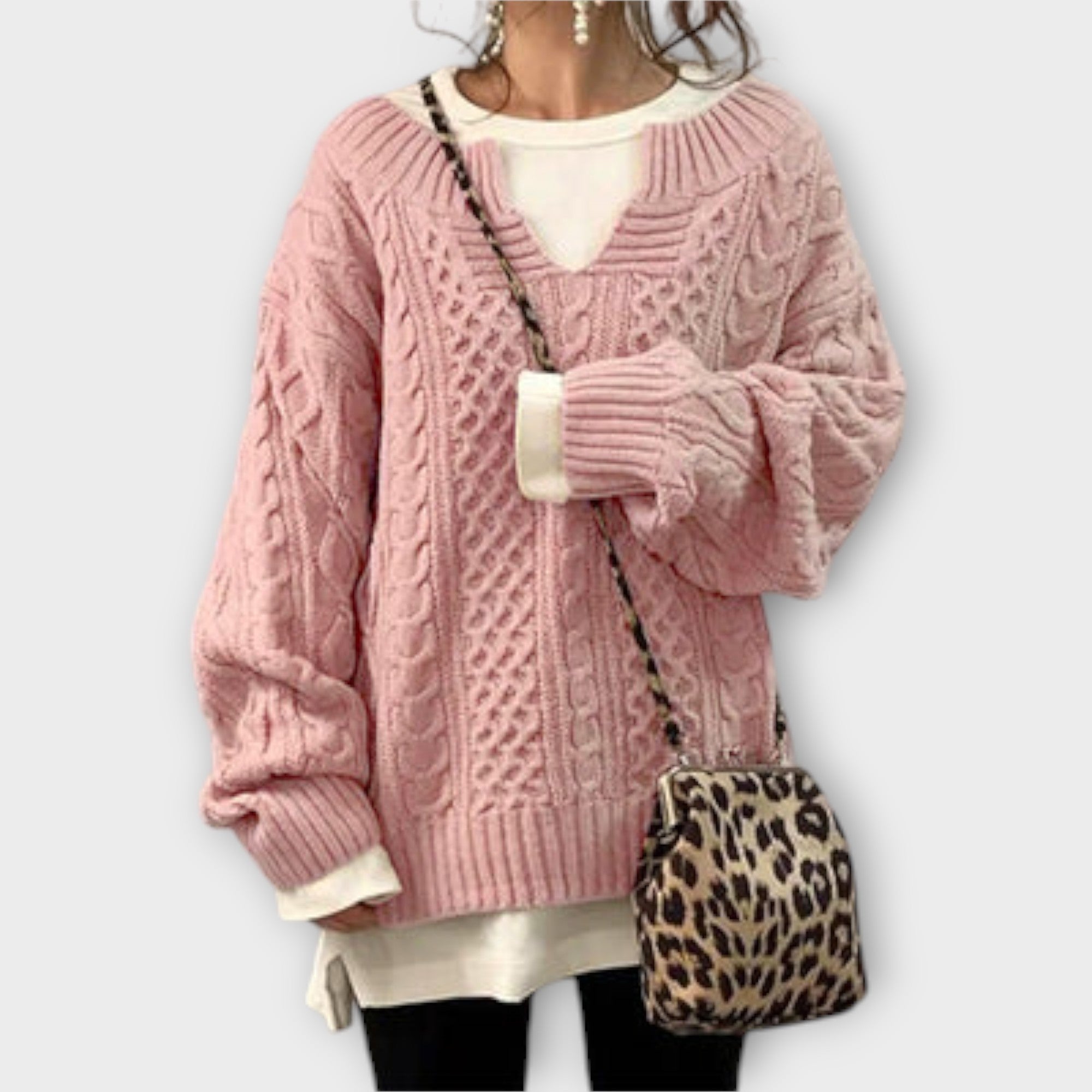 Lili - Oversized Knitted Sweater with Cable Pattern