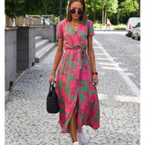 Julia – Elegant dress with V-neck and tailored cut