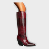 Mirjana – elegant shoes with crocodile pattern and stylized heel