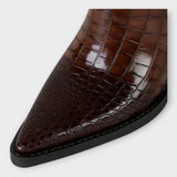 Mirjana – elegant shoes with crocodile pattern and stylized heel