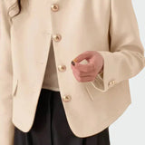 Elegant Blazer in Modern Design