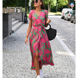 Julia – Elegant dress with V-neck and tailored cut