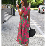 Julia – Elegant dress with V-neck and tailored cut