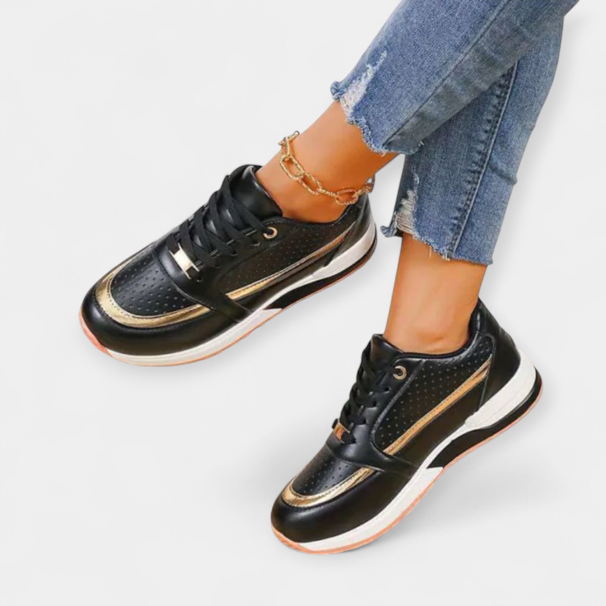 Sports Shoes