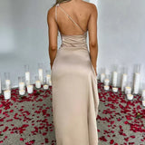 Emberly - Maxi dress with one shoulder and high slit