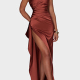 Emberly - Maxi dress with one shoulder and high slit