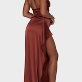 Emberly - Maxi dress with one shoulder and high slit