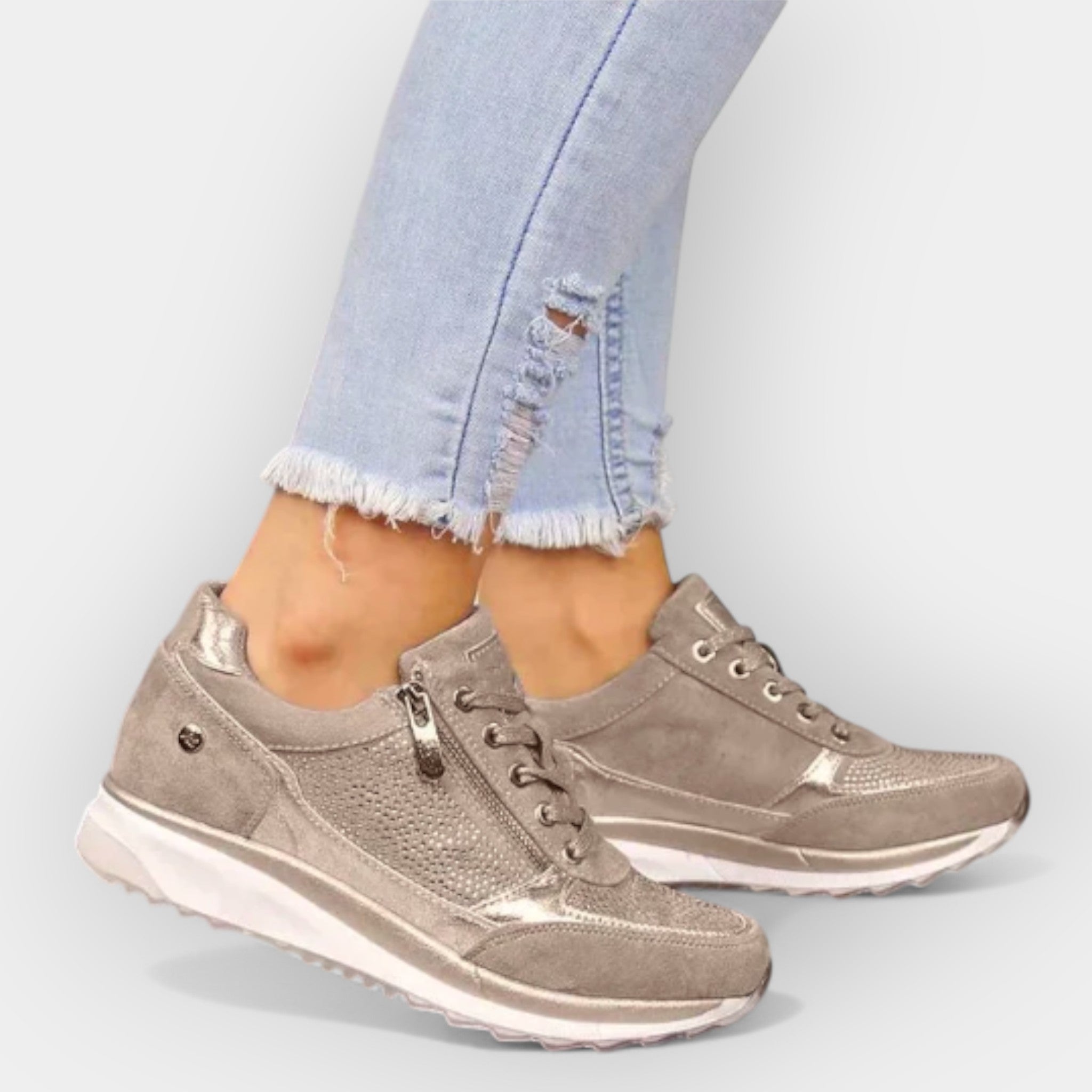 Anatomical Sneakers with Zipper Closure
