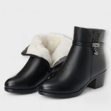 Asta – Elegant Winter Boots with Zipper