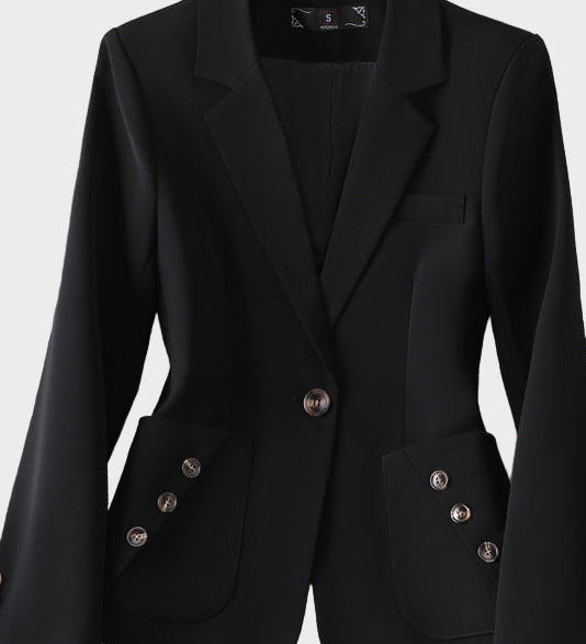 Beáta - Blazer in a Charming Cut