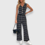 Complete Set with V-Neck and Coordinated Pants