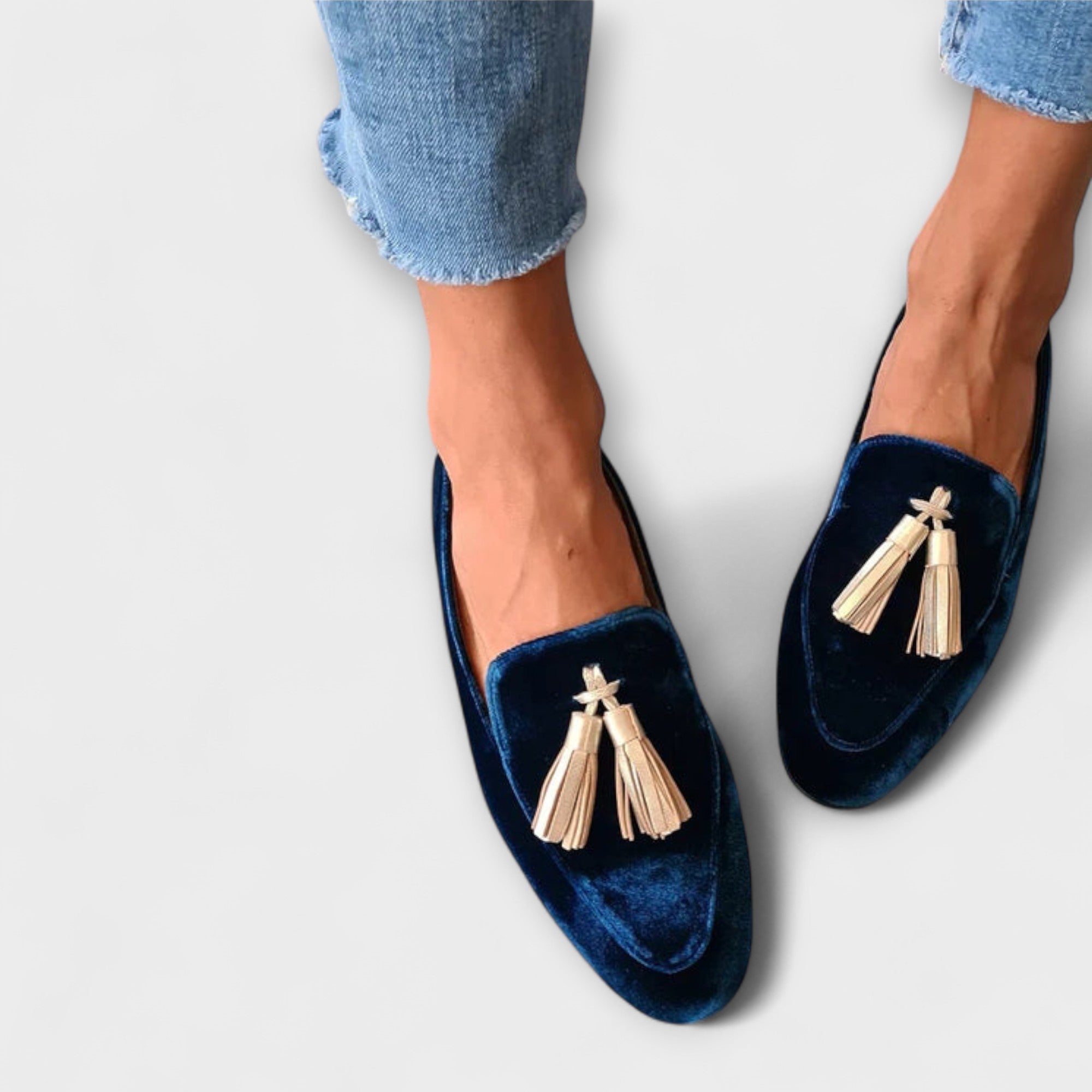 Quinnlyn | Vintage-inspired moccasins with tassels