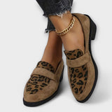 Elegant women's shoes with leopard print