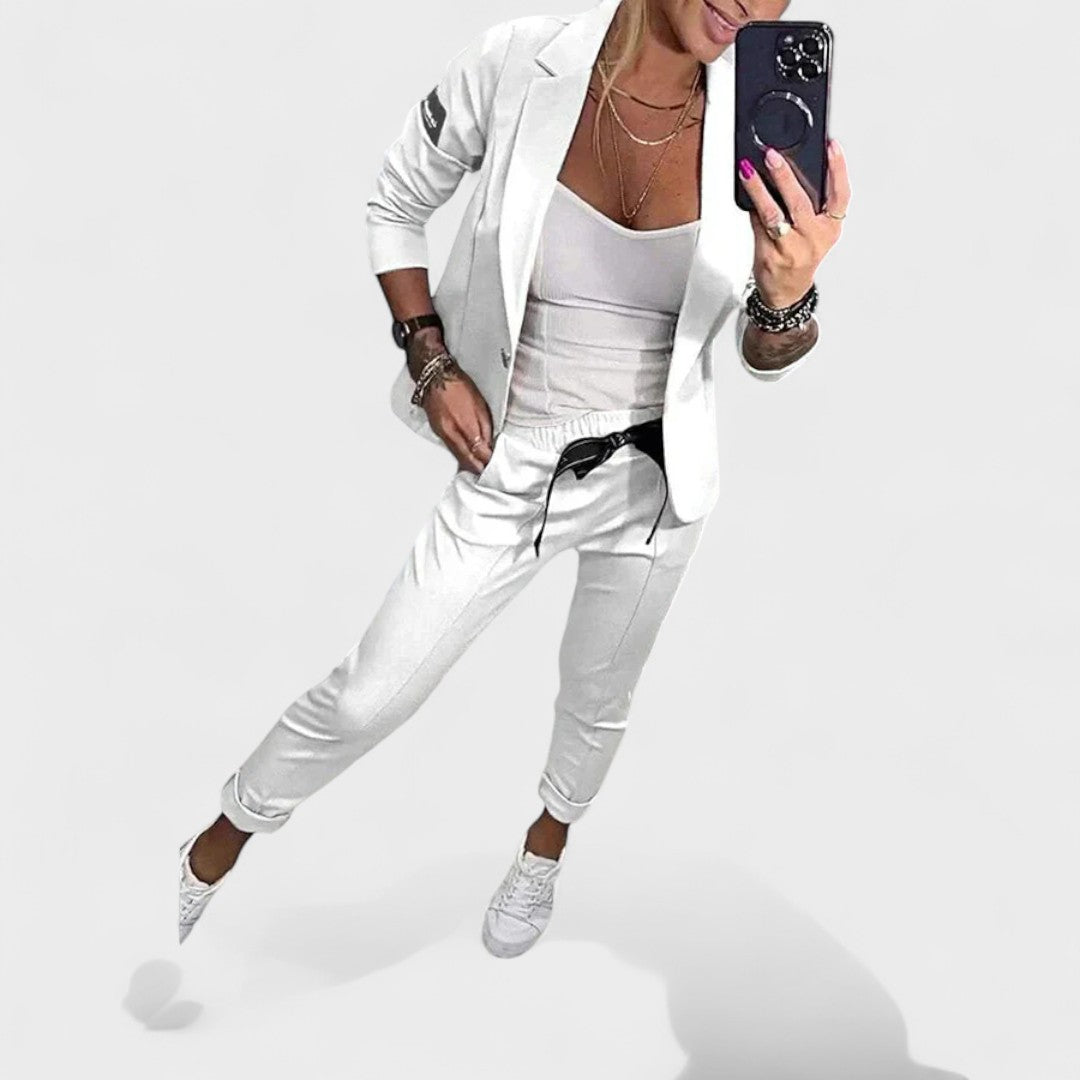 Karolina Tailored Set with Soft Blazer and Trousers