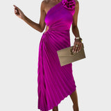 Nika - Elegant Dress with Ruffles on the Shoulders for a Chic Look
