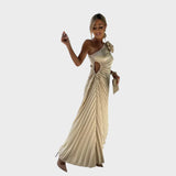 Nika - Elegant Dress with Ruffles on the Shoulders for a Chic Look
