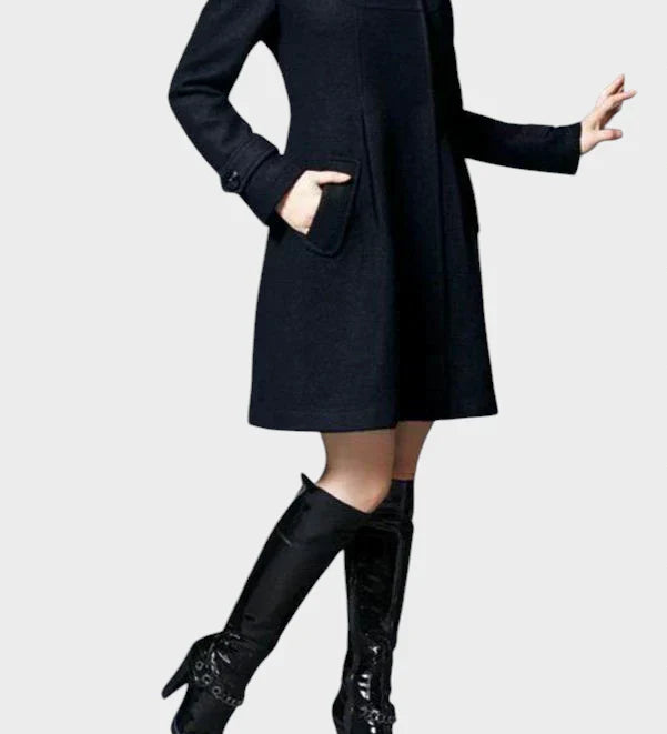 Saša - Elegant Coat with Buttons