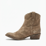 Kamilė – Timeless Boots