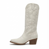 Neža – pearl cowboy boots with elegant embroidery